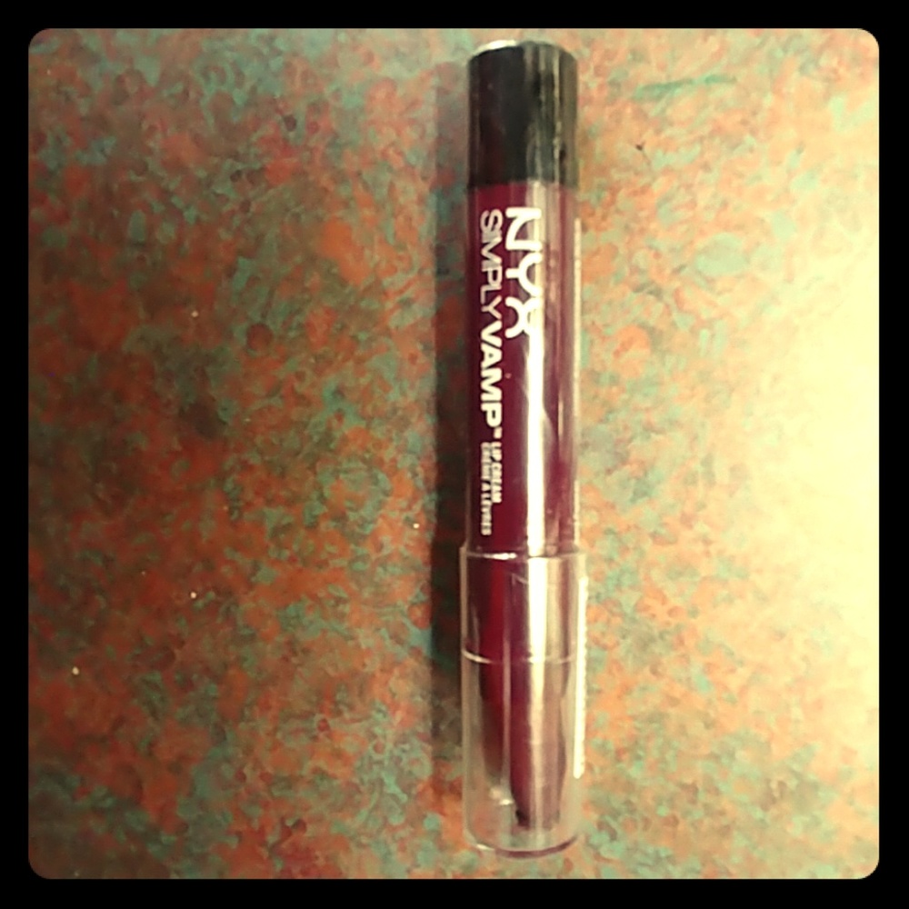 Brand New NYX Simply Vamp Lip Cream